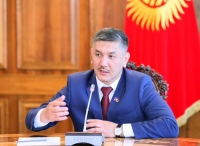 Төрөбай Зулпукаров насыялар менен гранттык каражаттарды алууда эл аралык консультанттарга өтө көп өлчөмдө каражат бөлүнүп жатканын айтты