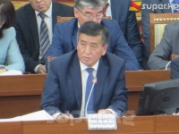 Премьер-министр өкмөттүн түзүмүн өзгөртүү зарылчылыгы эмне себептен келип чыкканын түшүндүрдү