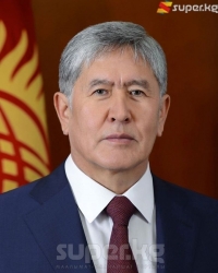 Алмазбек Атамбаев: "Дарыгер &ndash; адамзатка кызмат кылууга өзүн арнаган адам"
