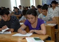 Саламаттыкты сактоо тармагында окуган студент жылына 39 миң сомдой төлөсө, окуусун бүткөн соң 5 миң сомдук ишке орношот