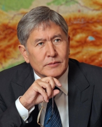 Алмазбек Атамбаев "Я не могу жить без тебя" аттуу экинчи ырын ырдап чыкты