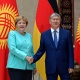 Президент Алмазбек Атамбаев Германиянын канцлери Ангела Меркелди туулган күнү менен куттуктады