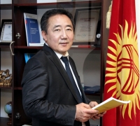 Декларация: Эмгек жана социалдык өнүгүү министри Кудайберген Базарбаев өткөн жылы 588 153 сом айлык алган