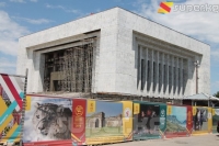 Бишкек шаарындагы Тарых музейи өрттөнүп, өрт өчүрүү иштери уланууда