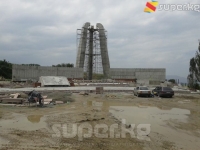 "Ата-Бейит" мемориалдык комплексинде Үркүн окуясында каза болгондорго эстелик коюлуп, түндүк көтөрүлүүдө (фото)