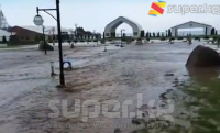 ЭЛДИК КАБАР: Чолпон-Атада катуу жамгыр жаап, "Рух-Ордо" маданий комплексин суу каптады