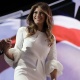 АКШнын президенттигине талапкер Дональд Трамптын жубайы Меланья Трамп &ldquo;Daily Mail&rdquo; гезитин сотко берди