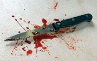 Борбордо "үйлөрдүн бирин тоноого кирип, үй ээсин жана эки уулун бычактап кеткен" деген шек менен изделип жаткан 3 жаран кармала элек