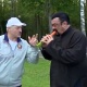 ЭЛДИК ВИДЕО: Лукашенко Стивен Сигалга сабиз тазалап берди