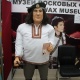 Бишкекте дүйнөгө атактуу инсандардын момдон жасалган айкелдеринин көргөзмөсү ачылды (фото)