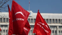 Бийлик "Ата Мекендин" өкүлдөрүн мамлекеттик органдардан кетирүүдө