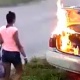 ЭЛДИК ВИДЕО: АКШда мурунку жигитинен өч алам деген кыз адашып башка бирөөнүн унаасын өрттөп салды