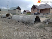 ЭЛДИК КАБАР: Ак-Ордо айыл өкмөтү Ак-Ордо-2 жаңы конушунун жашоочуларынын жолун тосуп салды