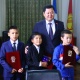 Бишкекте сууда агып бараткан 2 жашар баланы куткарган 5-класстын окуучулары сыйланышты
