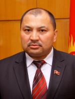 Көчмөндөр оюндарына депутаттар автобус, ал эми чиновниктер жеңил унаа менен барышканы үчүн нааразы болушууда