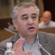 Текебаев КТРКнын директоруна: "Эгер эки тараптуу чагылдырбасаң, аман калбайсың"