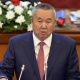 "Бензиндин баасына 1 сом кошуп, топтолгон акчага жол белгилерин орнотуу керек" деп сунуштады депутат