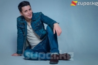 ЖЫЛНААМА, 29-СЕНТЯБРЬ: Ырчы KG Эльмурат туулган күнүн достору, үй-бүлөсүнүн курчоосунда белгилейт