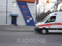 Бишкектеги Жибек-Жолу жана Эркиндик бульварынын кесилишинен суукка тоңуп калган аялдын жансыз денеси табылды