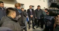 Жогорку Кеңештин депутаттары "Дыйкан" базарынын соодагерлери менен жолугушту