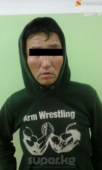 Ош шаарында "бөтөлкөлөшүн башка чаап өлтүргөн" деп шектелген жаран кармалды