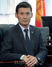 Коопсуздук кеңешинин катчысы болуп дайындалган 40 жаштагы Алмазбек Курманалиевдин өмүр баяны