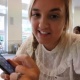 "Apple" компаниясынын кызматкери кызы таратып жиберген видео үчүн жумуштан айдалды