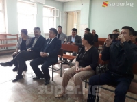 Сотто Шыкмаматов Нарынга куран окутууга барышы керектигин айтып кийинки отурумду жылдырууну өтүндү