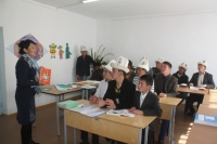 Памирлик кыргыздар окуп жатышат