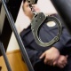 Ошто 10 миң сом өлчөмүндө пара алып жаткан жеринен Баңгизатка каршы күрөшүү башкармалыгынын ыкчам кызматкери кармалды