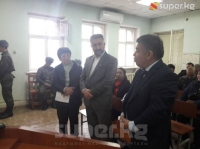Шыкмаматовдун сотундагы негизги күбө: "Соттолуучуга карата жалган көрсөтмө бер, болбосо камап коёбуз деп коркутушкан"