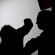 Ош облусунда урушуп жаткан кудаларды ажыратмакчы болгон небереси денесинен жаракат алды