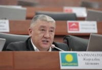 Депутат: "Мектептер окуучулардан 5000 сомдон мүчөлүк акы катары каражат чогултуп жатат"