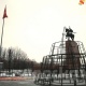 Бишкектин борбордук аянтында жаңы жылдык балаты орнотула баштады (фото)