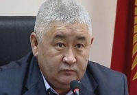 Депутат Рысалиев: "Бишкек мэриясы кышында 20 үй-бүлөнү көчөгө кууп чыгарды"