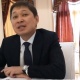 Сапар Исаков кымбат баалуу кол саатты сатып алууга кирешеси жетпей турганын айтты