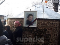 Чүйдө актёр Марат Козукеевди жерге берүү зыйнаты өтүүдө
