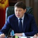 Исаков Жол коопсуздугун камсыздоо башкармалыгынын кызматкерлерине унаанын үстүндө протокол толтуруу ыңгайсыз экенин айтты