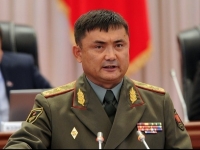 Мурдагы коргоо министри Өмүралиевге 5 миллион сом айып салынып, генерал-майор аскердик наамынан ажыратылды