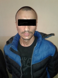 Ошто 25 жаштагы жаран кошунасын сабап кийин үйү менен кошо өрттөп жиберген деп шектелип кармалды