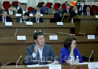 Парламенттик комитет Жогорку Соттун судьялыгына президент сунуштаган 3 талапкерди жактырды (аты-жөнү)