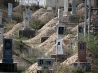 Социалдык фонд: "Пенсионер каза болcо, сөөгүн коюуга 15 миң сом берилет"