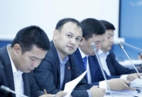Депутат шайлоолорду жайында өткөрүүнү сунуштады. "Суукта шайлоо урналары иштебей калат экен"