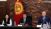 Интернет айдыңында өспүрүмдөрдүн өмүрүнө коркунуч жараткан оюндар боюнча өкмөттө жыйын өттү