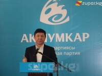 "Ак шумкар" президенттикке Темир Сариевдин талапкерлигин көрсөтүүнү чечти