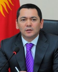 Өмүрбек Бабанов президентикке талапкер катары көрсөтүлдү (өмүр баяны)