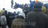 Чоң-Алайда кар көчкүнүн астында калып каза болгон 3-4-класстын окуучулары бир тууган болушкан