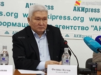 "Эгер Бакиев Кипрге жашыруун барган болсо, ал Беларуста жок болмок" дейт Феликс Кулов