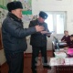 Жалал-Абадда патрулдук милиция мектеп окуучуларына жол эрежелерин сактоо боюнча түшүндүрмө берүүдө