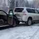 Бишкекте дипломатиялык номер тагылган унаа жол кырсыгына кабылды